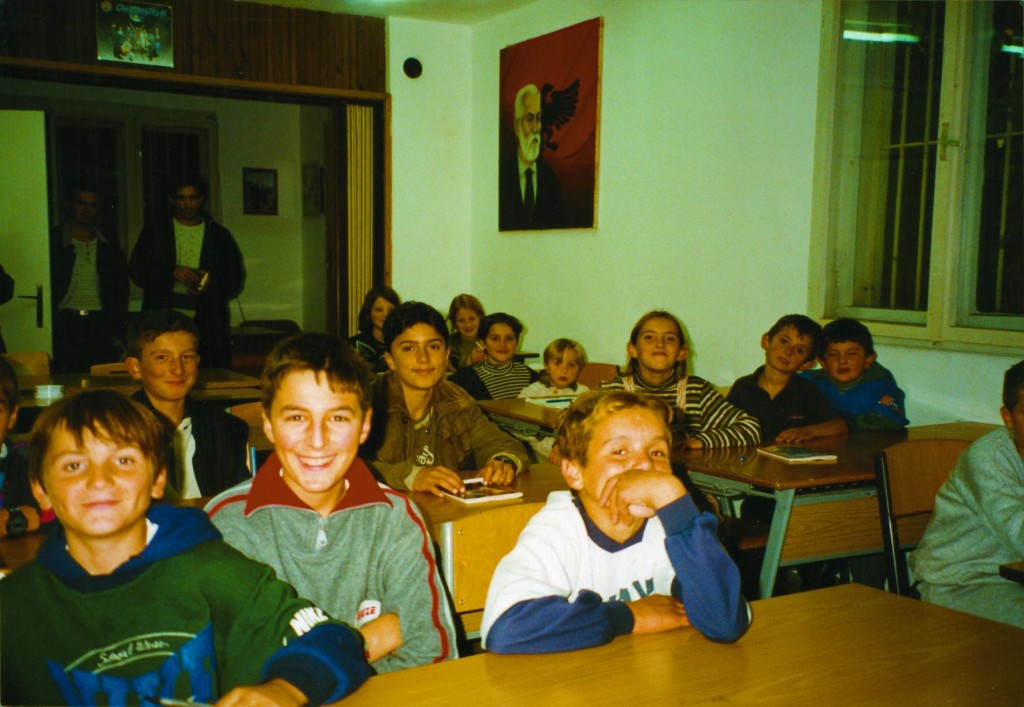 WochenKlausur, Language Schools in the Kosovo War, 1999-2003