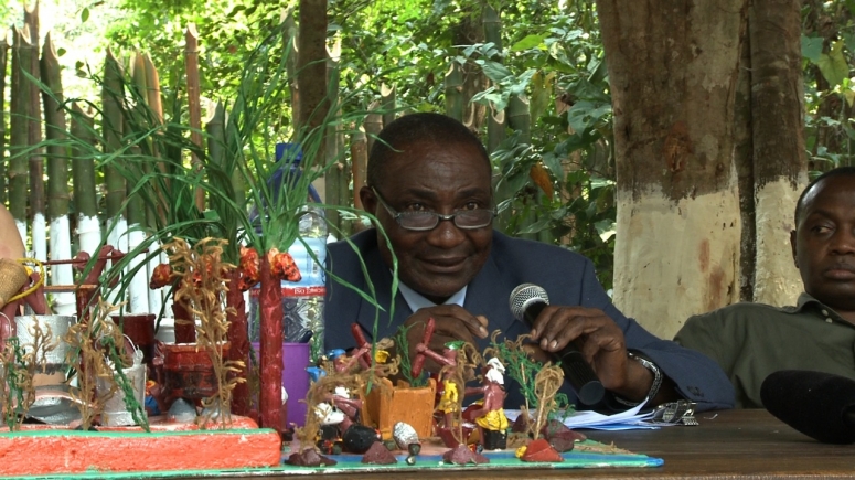 Artist Botalatala speaks about his youth on the plantation. Institute for Human Activities, 2012